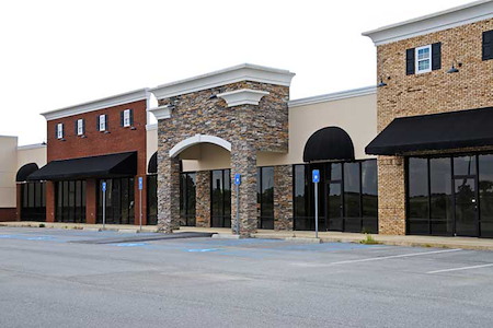 How Commercial Pressure Washing Helps Lincoln City Storefronts Attract More Customers”